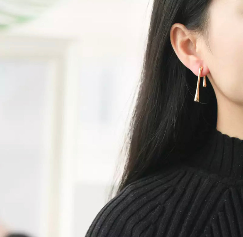 Matte Silver Drip Earrings