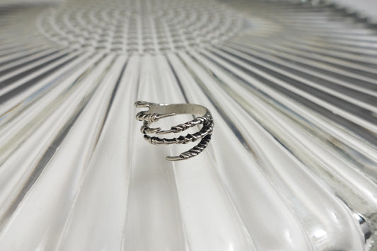 Raven Claw Ring
