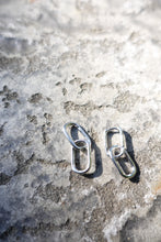 Load image into Gallery viewer, Link Earrings ( Silver )
