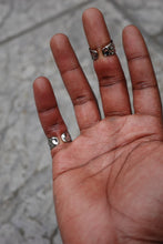 Load image into Gallery viewer, Liquid Ring ( Silver )
