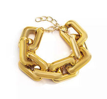 Load image into Gallery viewer, Thick Link Bracelet (Gold)
