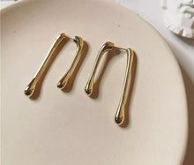 Load image into Gallery viewer, Gold Drip Earrings

