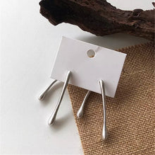 Load image into Gallery viewer, Matte Silver Drip Earrings
