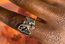 Load image into Gallery viewer, Dragon Wing Ring

