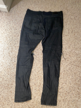 Load image into Gallery viewer, Slim fit jeans size 32’ waist
